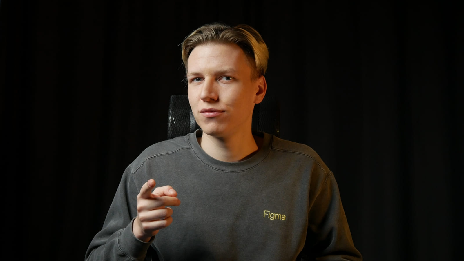 Фото, которое будет использоваться для изменения цвета с помощью AI Фото Никиты, которое будет использоваться для изменения цвета с помощью AI